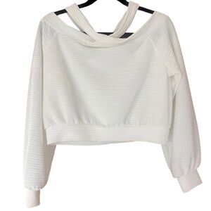 Le Lis White Textured Off-Shoulder Cross Neck Loose Fitting Top Size‎ Large